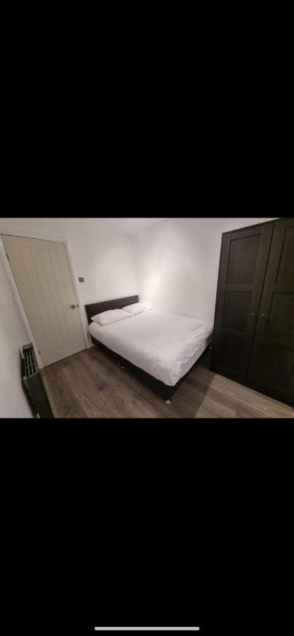 Modern 2 Bed Apartment & Free Parking Canterbury Buitenkant foto